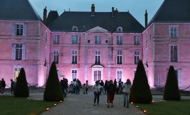 Château de Meung-sur-Loire: Dragones, Noches Mágicas y Verano en el Valle del Loira