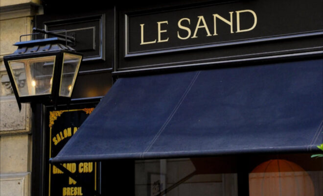 Le Sand Reabre su Terraza en París